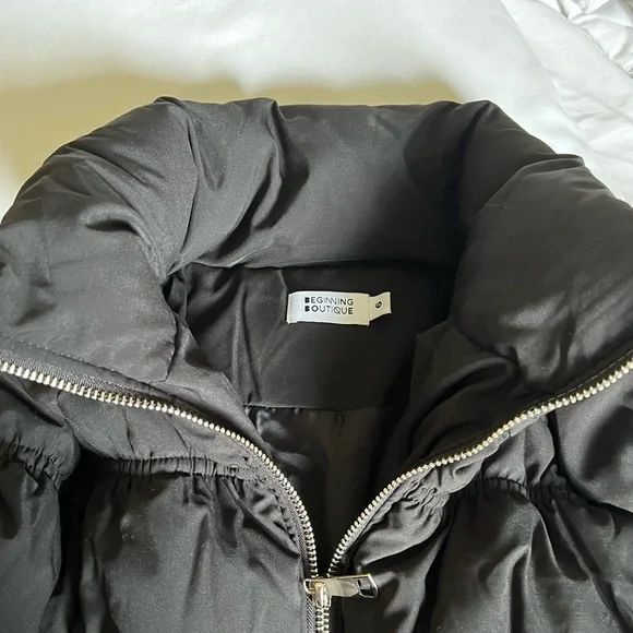 black puffer coat - Picture 3 of 3